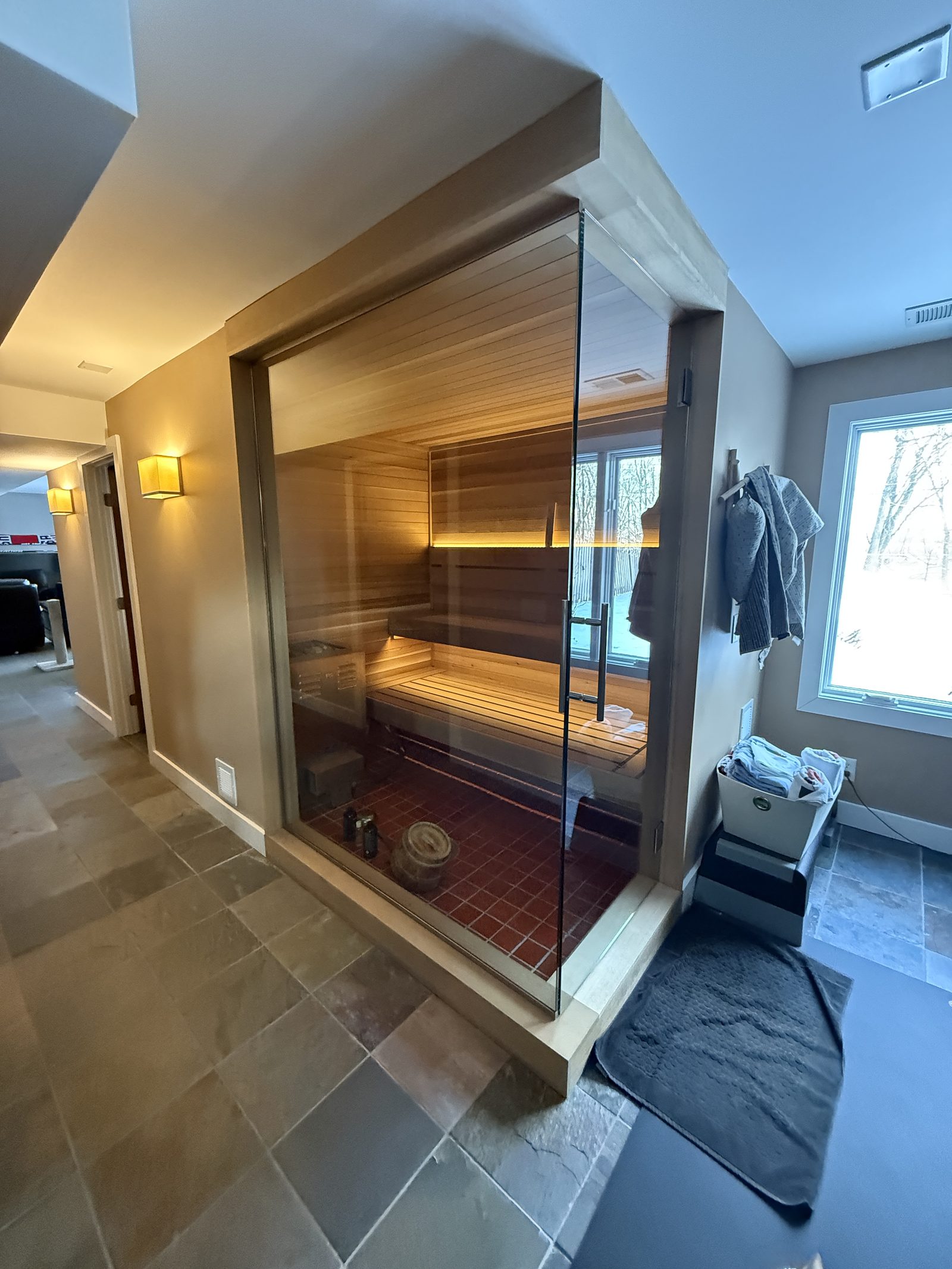 Abear primary suite with vaulted ceiling
