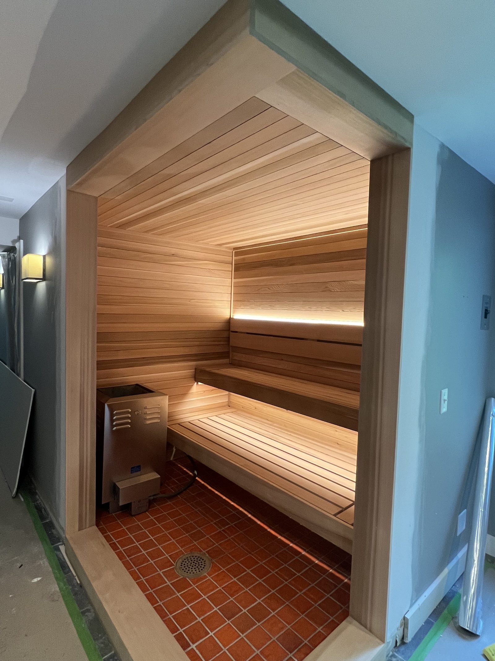 Abear primary suite with vaulted ceiling