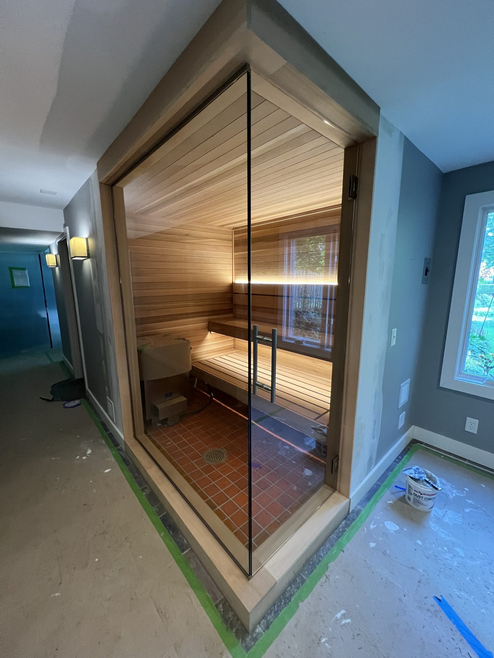Abear primary suite with vaulted ceiling